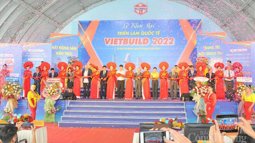 300 local, foreign businesses attend Vietbuild 2022